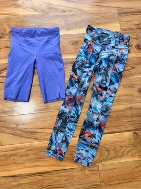 Lululemon 2 bike Shorts and Blue Floral-Print Leggings 2